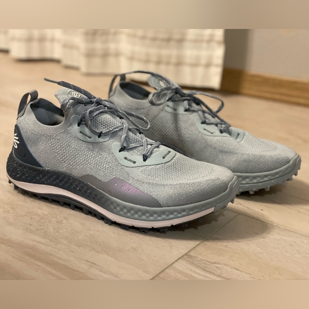 ✨sold✨NWOT Men's Curry Charged Spikeless Golf Shoes